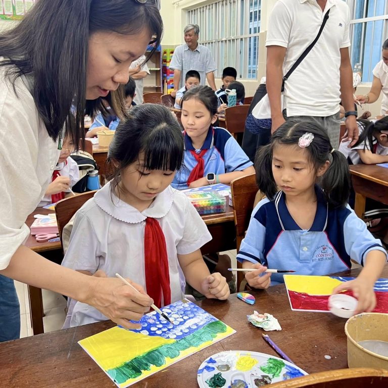 Lớp vẽ thiếu nhi Thủ Đức